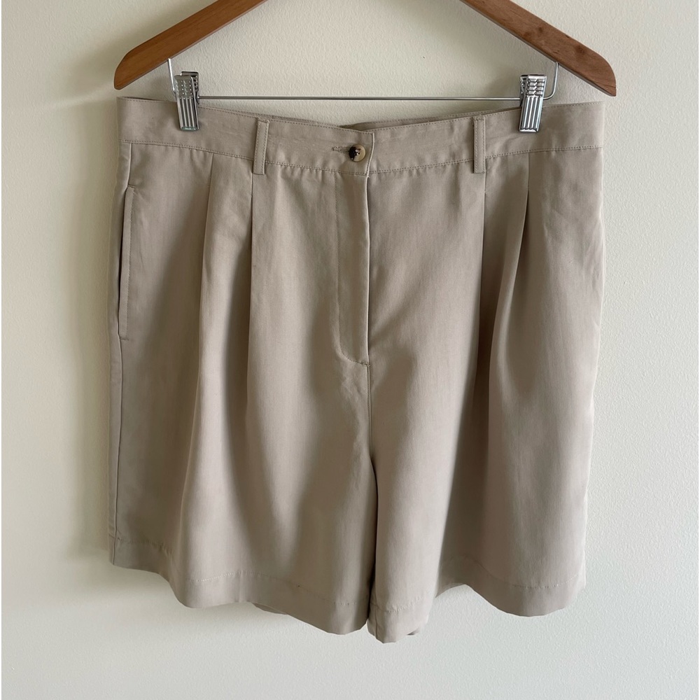 Size 16 Women’s Page & Tuttle Tan Shorts